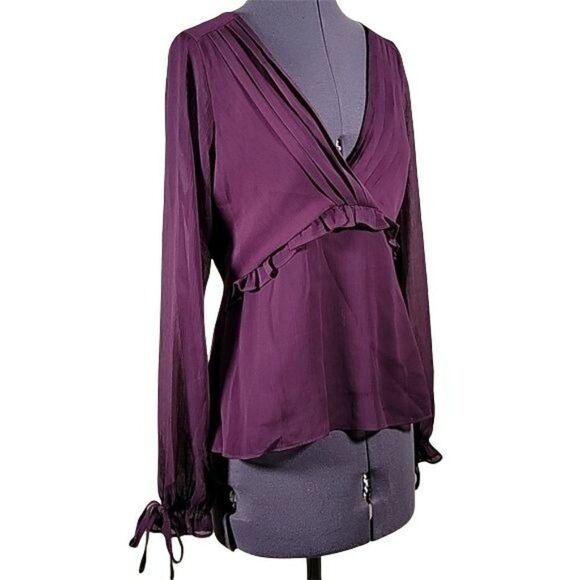 Q & A Los Angeles Pleated Plum Blouse Sz XS - Picture 2 of 11